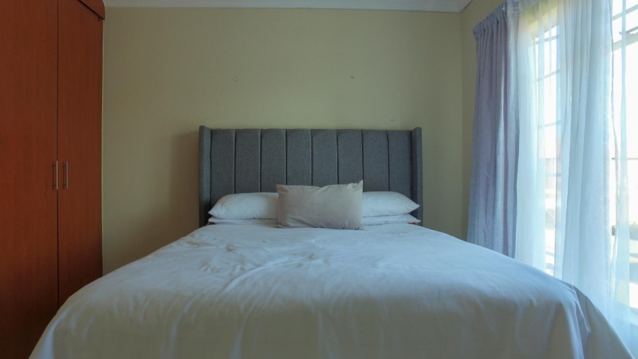 To Let 2 Bedroom Property for Rent in Waterval East North West